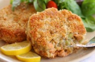 Salmon and mushy pea fishcakes Salmon and mushy pea fishcakes